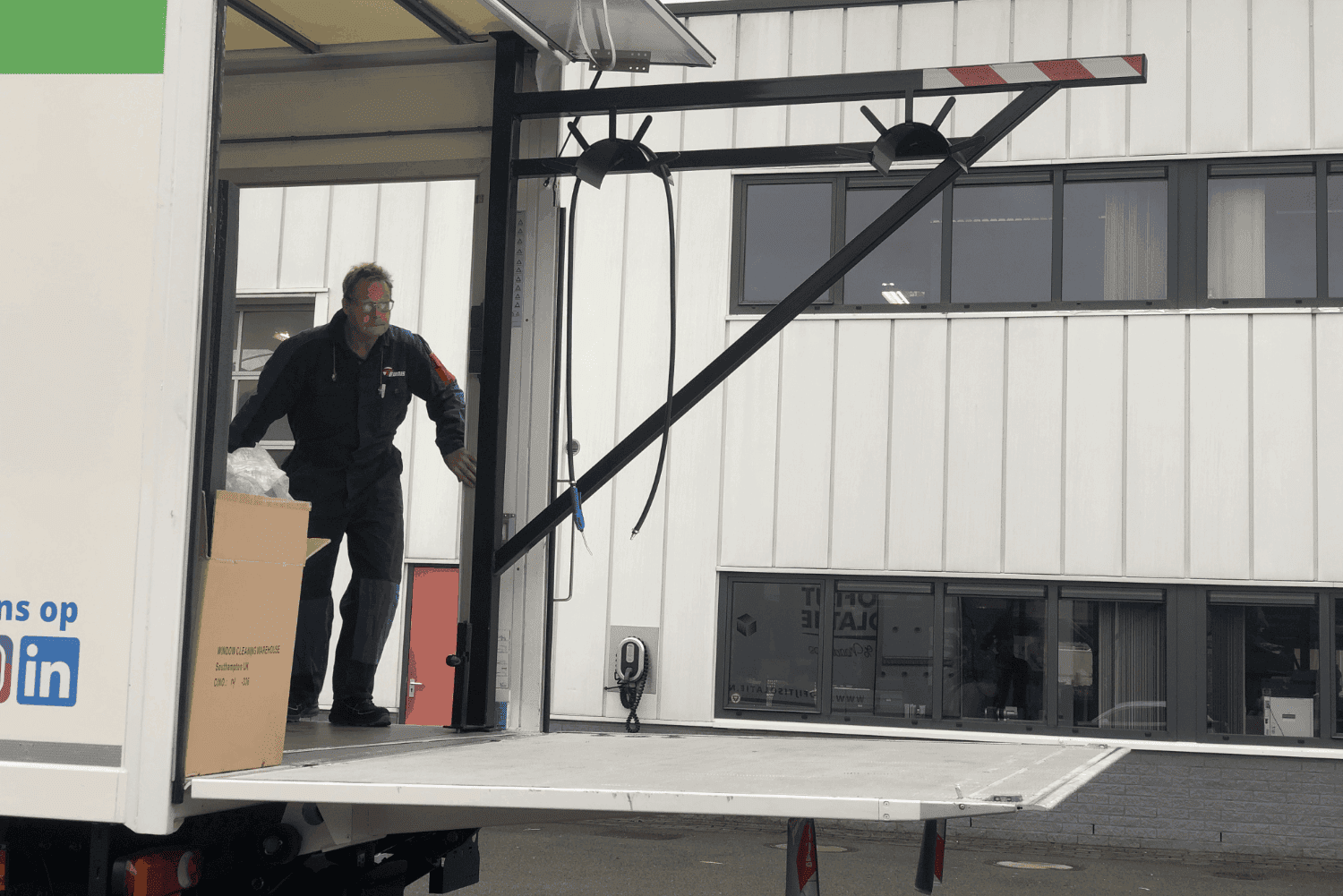 keuring laadklep vrachtwagen automotive